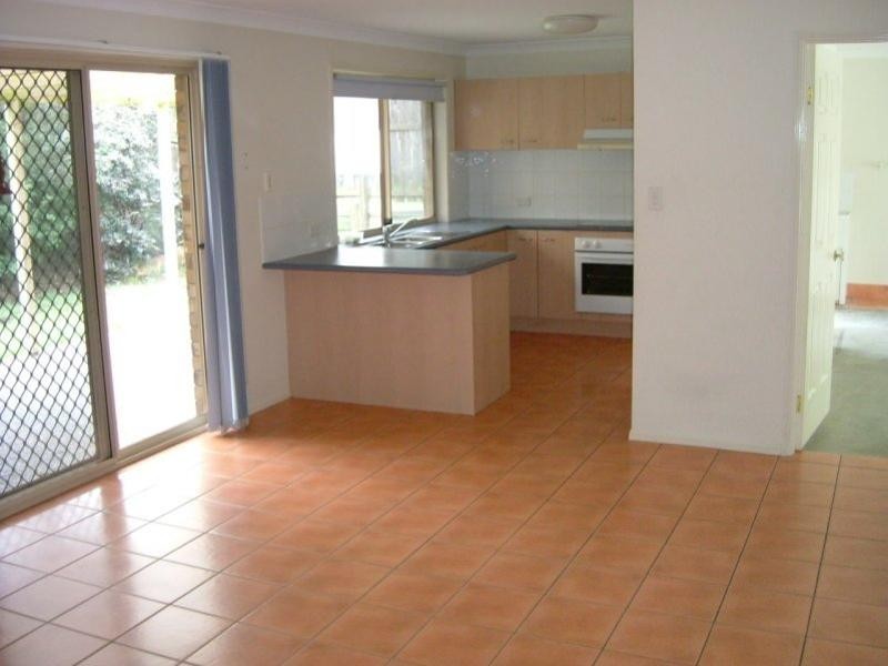 18  Florence Place, Oxley QLD 4075