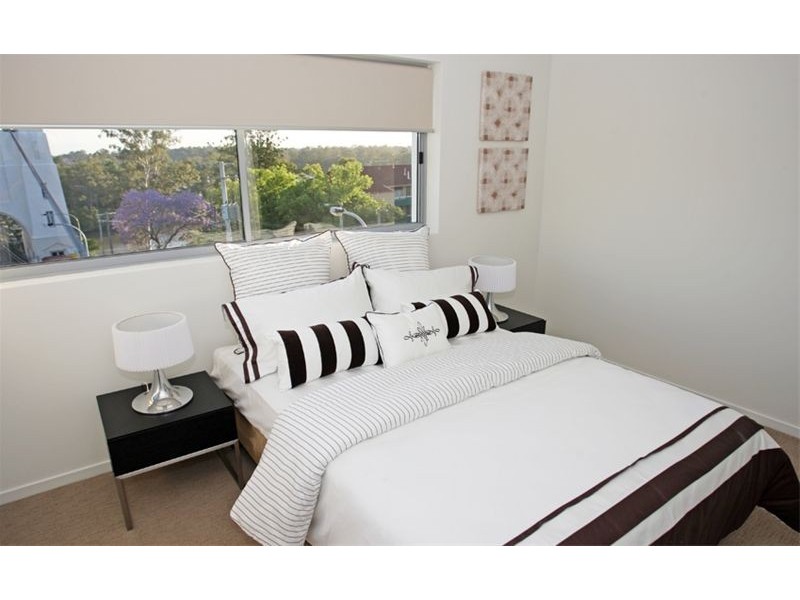 802/30 Riverview Terrace, Indooroopilly QLD 4068