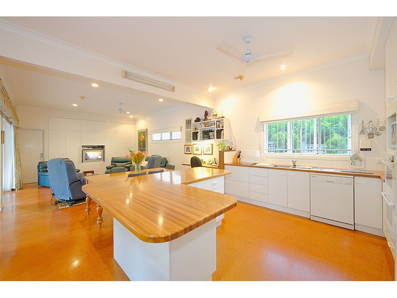 36 Douglas Street, Sherwood QLD 4075