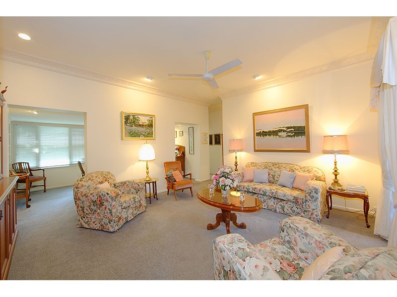 36 Douglas Street, Sherwood QLD 4075