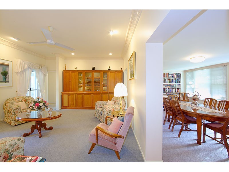 36 Douglas Street, Sherwood QLD 4075