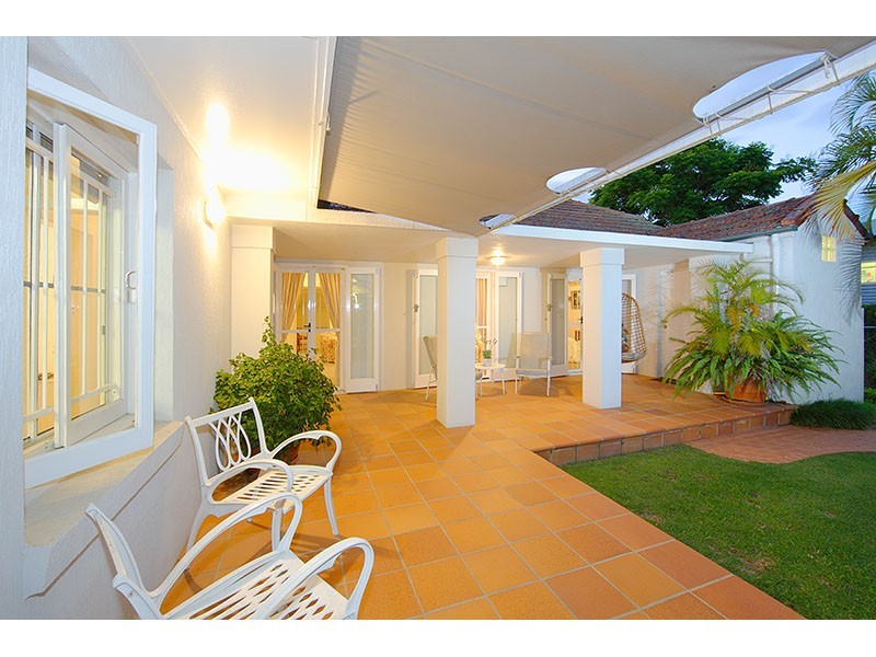 36 Douglas Street, Sherwood QLD 4075