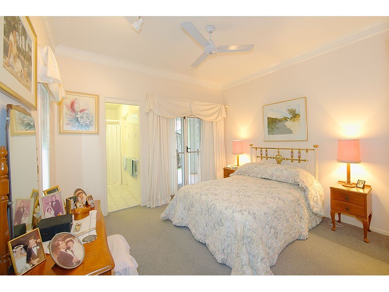 36 Douglas Street, Sherwood QLD 4075