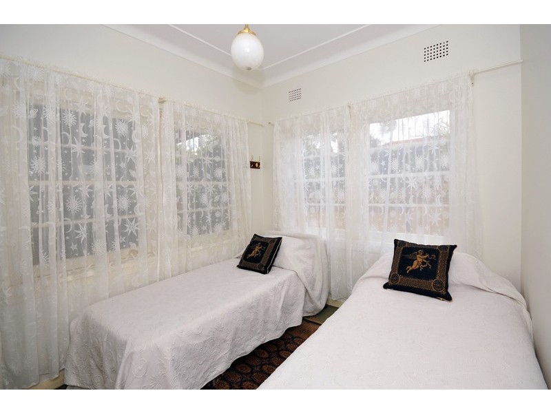 215 Burns Bay Road, Lane Cove NSW 2066
