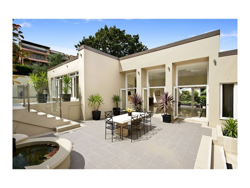 16 Sarner Road, Greenwich NSW 2065