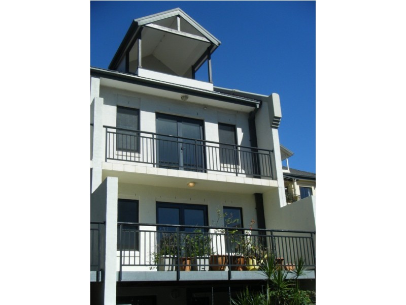 2 Walkers Drive, Lane Cove NSW 2066