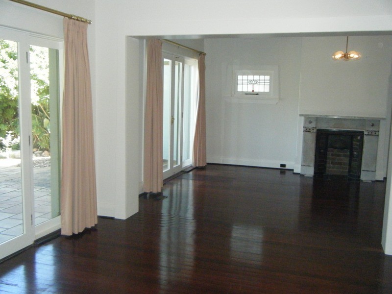 10 Upper Cliff Road, Northwood, Longueville NSW 2066