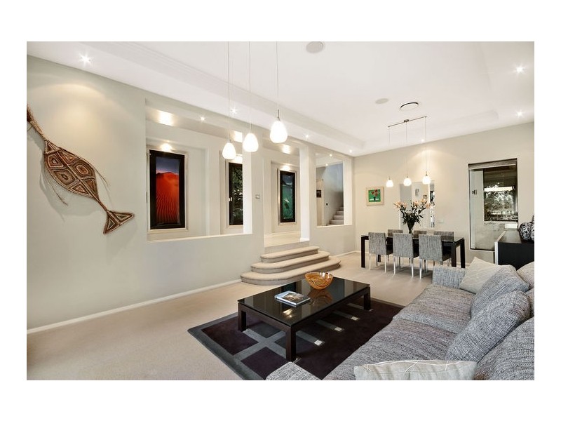 11 Kingslangley Road, Greenwich NSW 2065