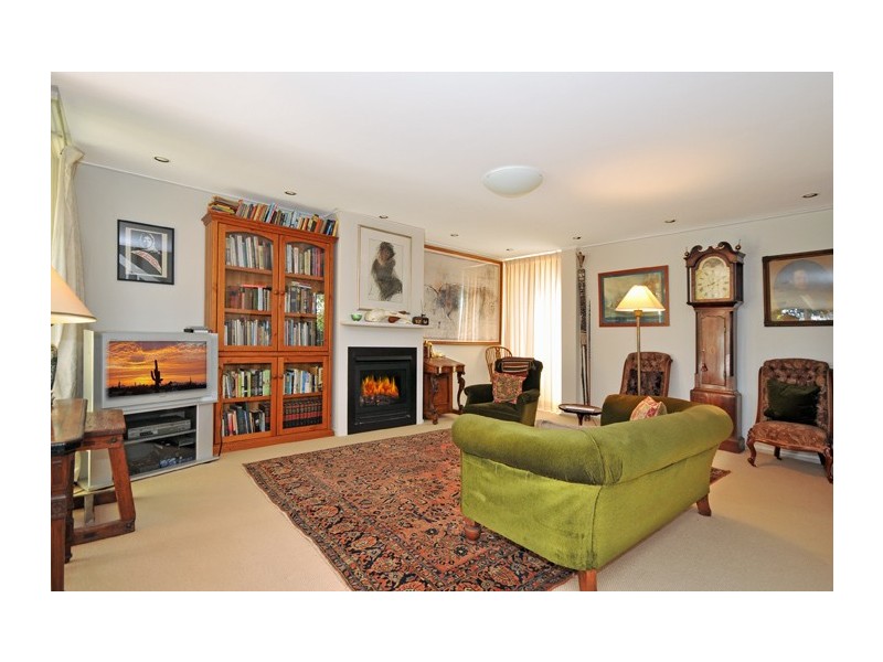 18 Kingslangley Road, Greenwich NSW 2065