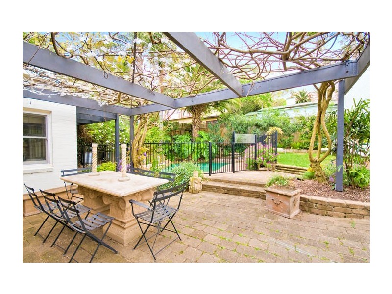 25 Glenview Street, Greenwich NSW 2065