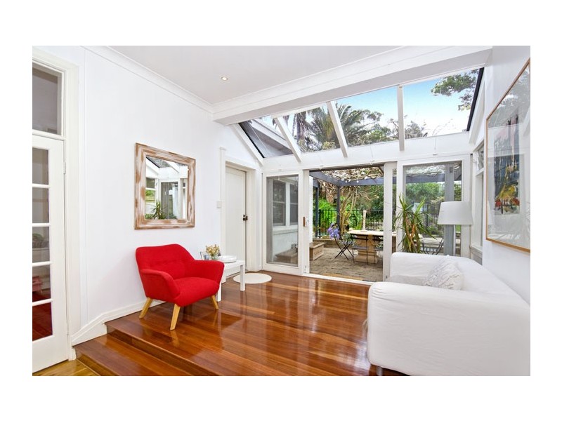 25 Glenview Street, Greenwich NSW 2065