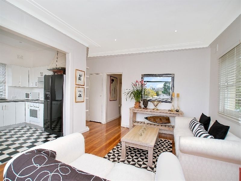 2/28  Anglo Road, Greenwich NSW 2065