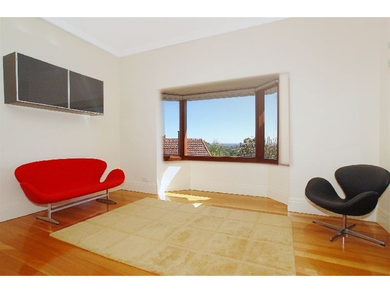 8a  Osborne Road, Greenwich NSW 2065