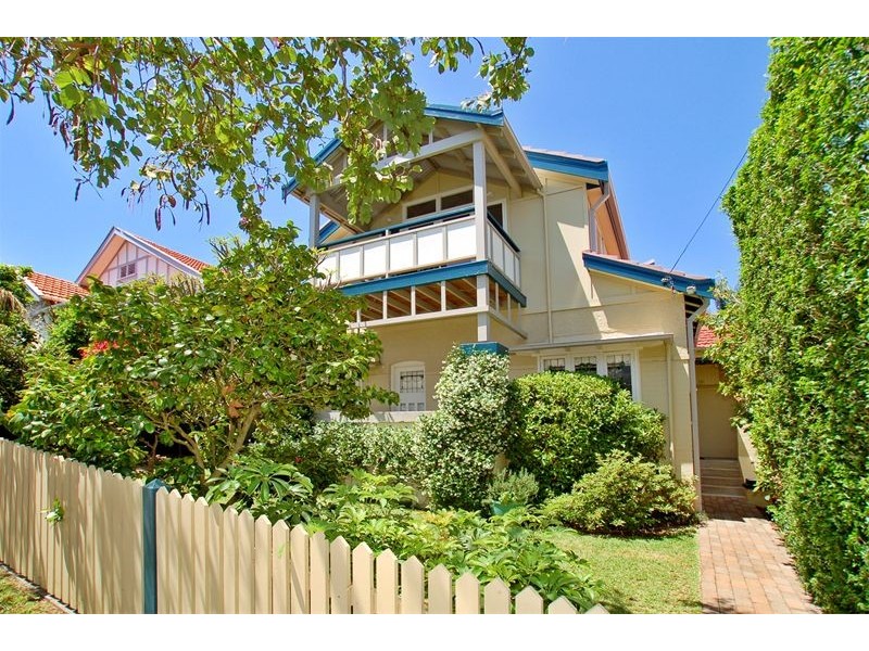 60  Carlotta Street, Greenwich NSW 2065