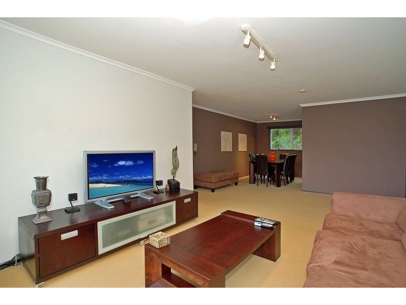 24/300c  ‘MARINA’ Burns Bay Road, Lane Cove NSW 2066