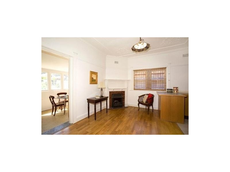 32  River Road, Wollstonecraft NSW 2065