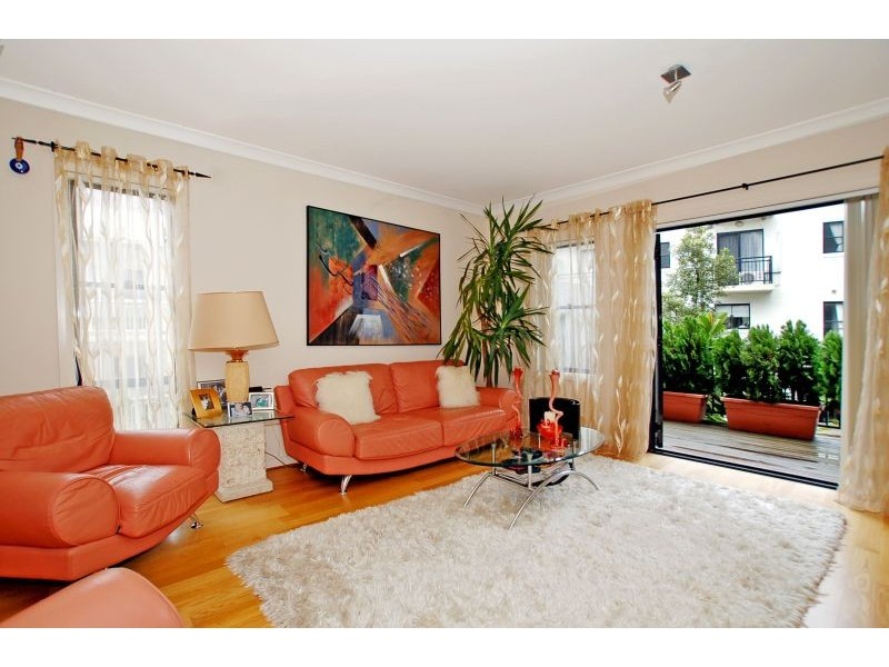 2  Goodlet Close, Lane Cove NSW 2066