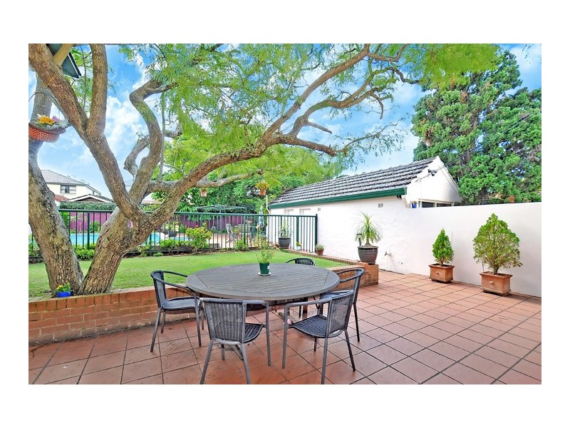 26  The Crescent, LINLEY POINT, Hunters Hill NSW 2110