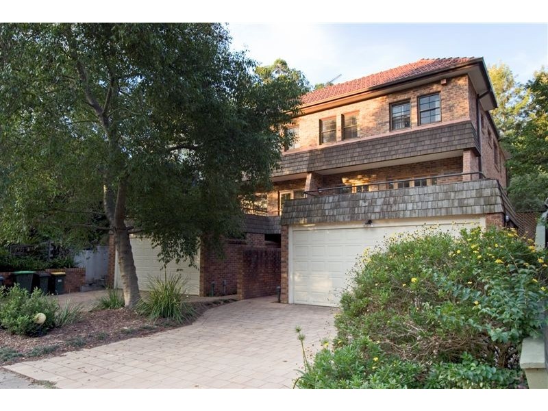 13  Kingslangley Road, Greenwich NSW 2065