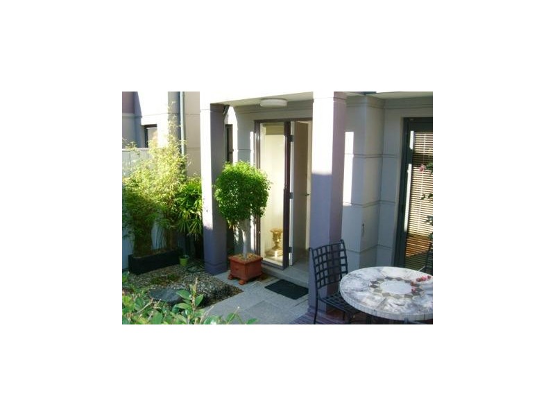 11/15  Russell Street, Wollstonecraft NSW 2065