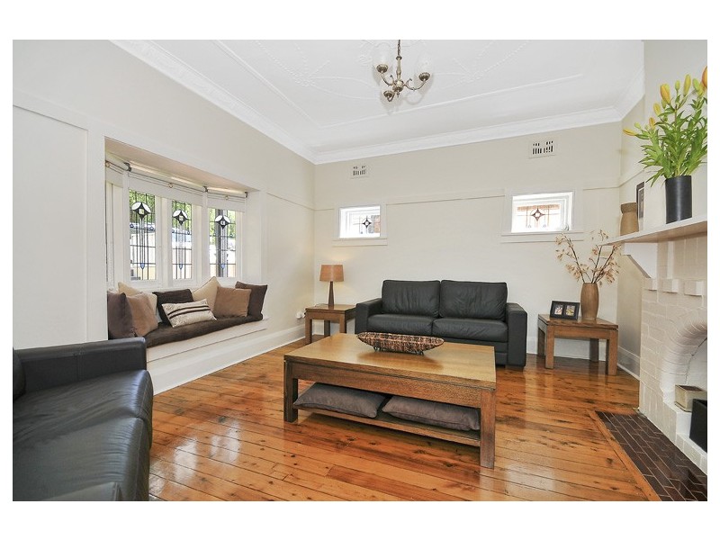 12  Eastview Street, Greenwich NSW 2065