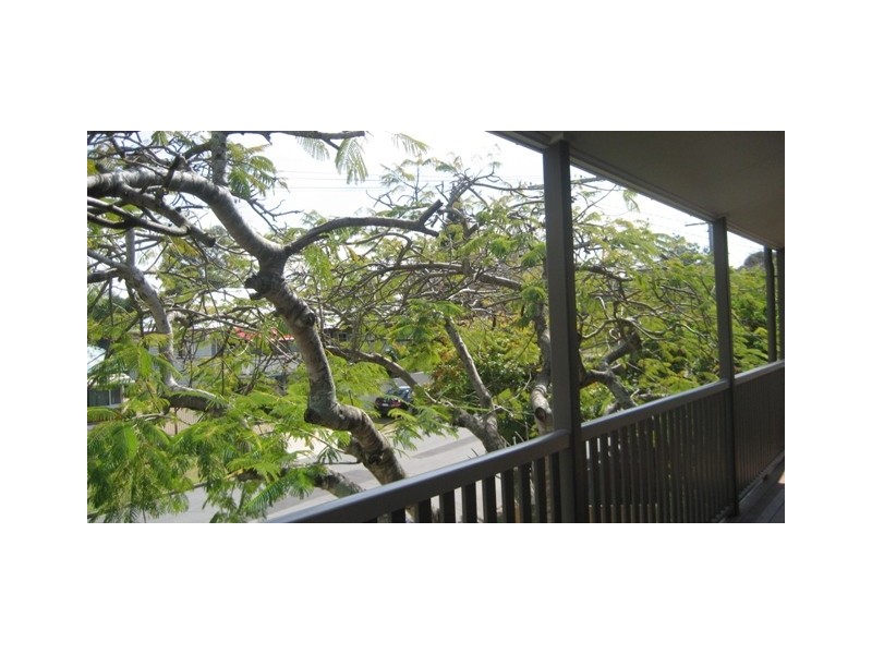 1/16 Broadmere Street, Annerley QLD 4103