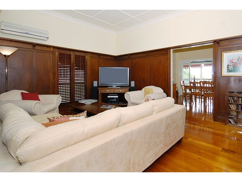 15 Rhyndarra Street, Yeronga QLD 4104