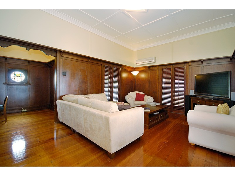 15 Rhyndarra Street, Yeronga QLD 4104