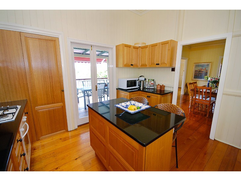 15 Rhyndarra Street, Yeronga QLD 4104