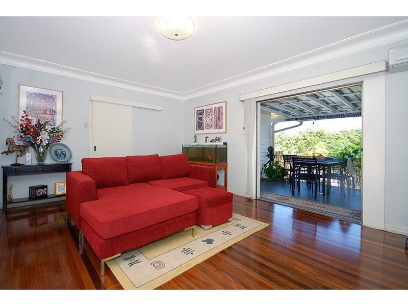 11 Lisle Street, Tarragindi QLD 4121