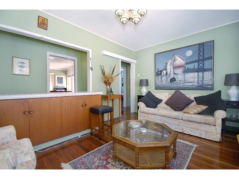 11 Lisle Street, Tarragindi QLD 4121