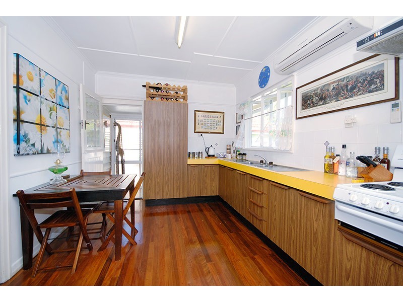 11 Lisle Street, Tarragindi QLD 4121