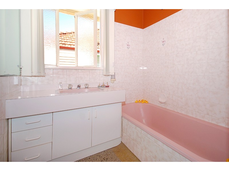 11 Lisle Street, Tarragindi QLD 4121