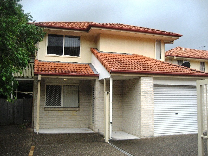 1/2 Blackburn Street, Moorooka QLD 4105