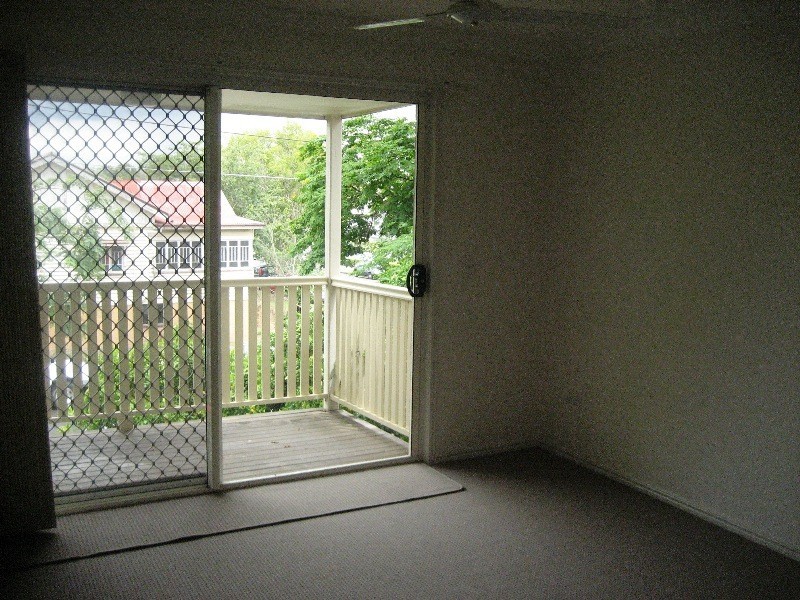 1/2 Blackburn Street, Moorooka QLD 4105