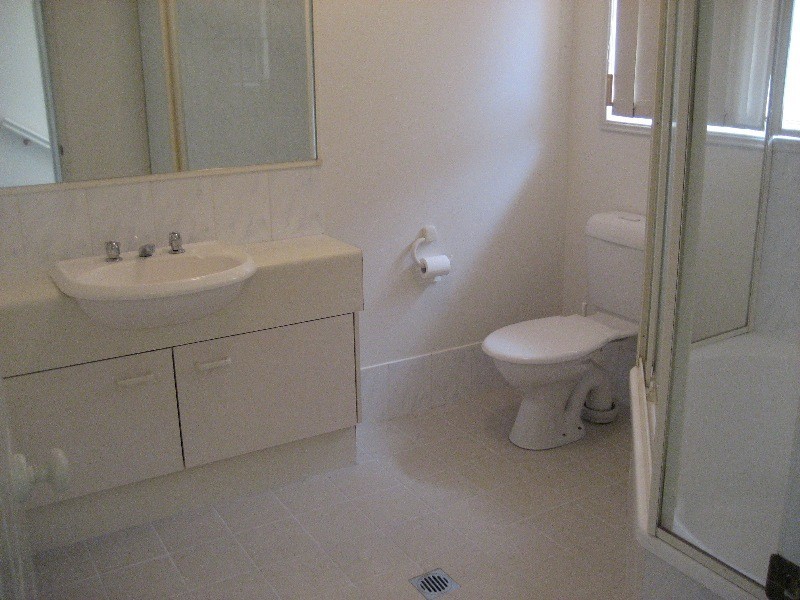 1/2 Blackburn Street, Moorooka QLD 4105