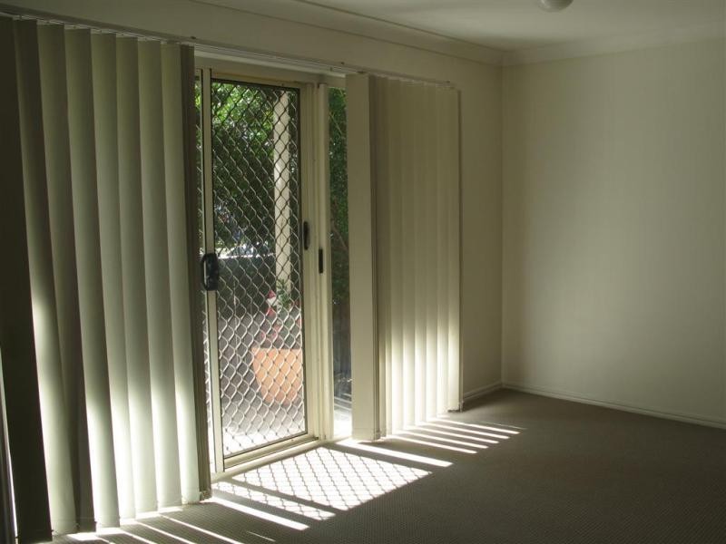 1/2 Blackburn Street, Moorooka QLD 4105