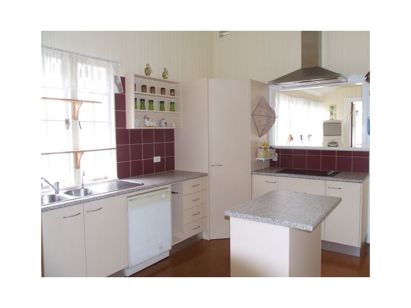 15 Gibson Street, Annerley QLD 4103