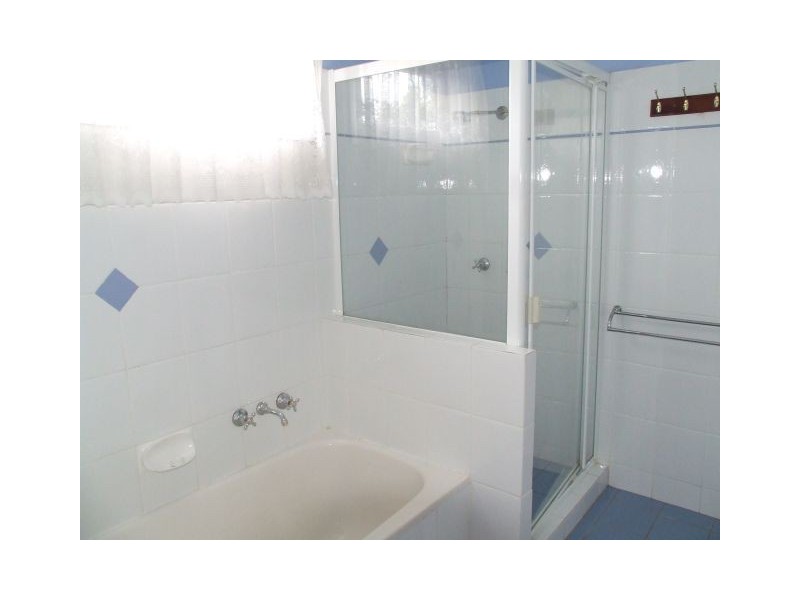 15 Gibson Street, Annerley QLD 4103