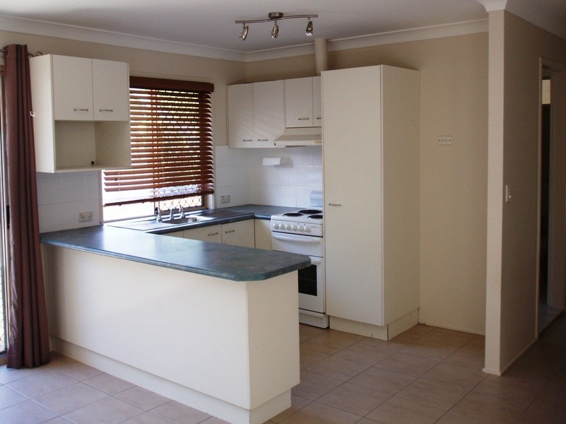 32 Salisbury Street, Rocklea QLD 4106