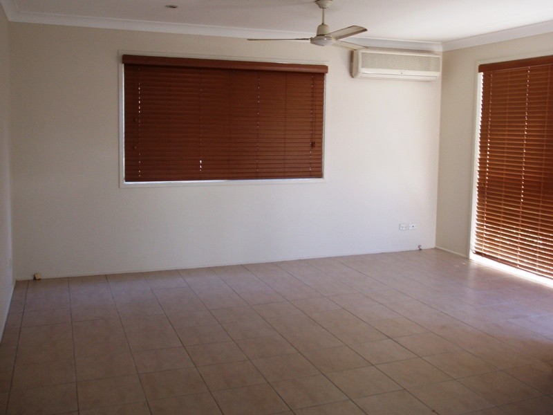 32 Salisbury Street, Rocklea QLD 4106