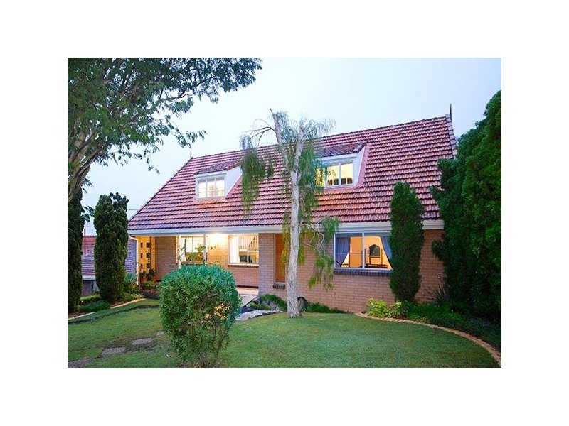 13  Dalton Street, Yeronga QLD 4104