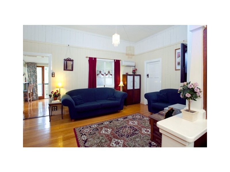 12 Blacket Street, Annerley QLD 4103