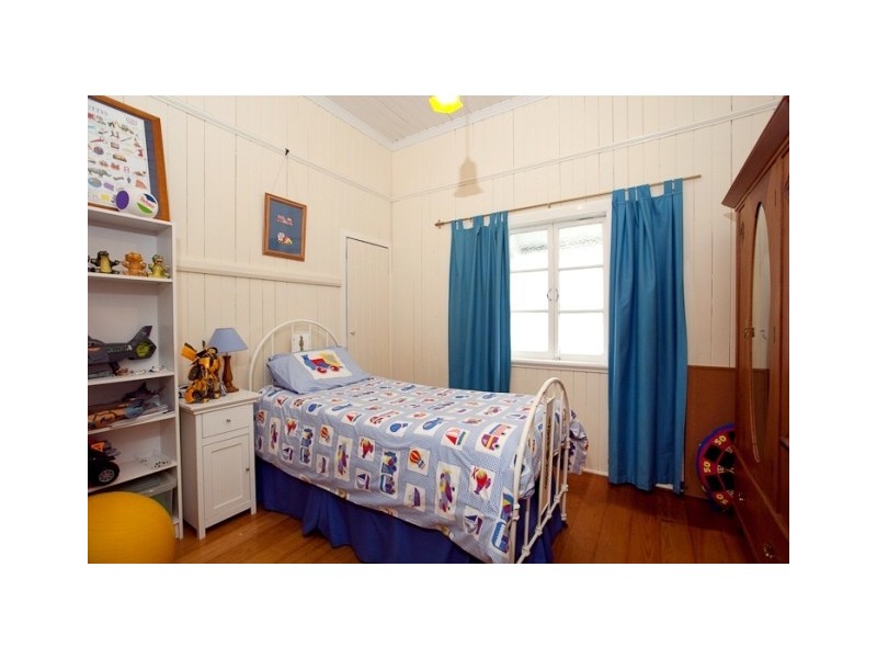 12 Blacket Street, Annerley QLD 4103