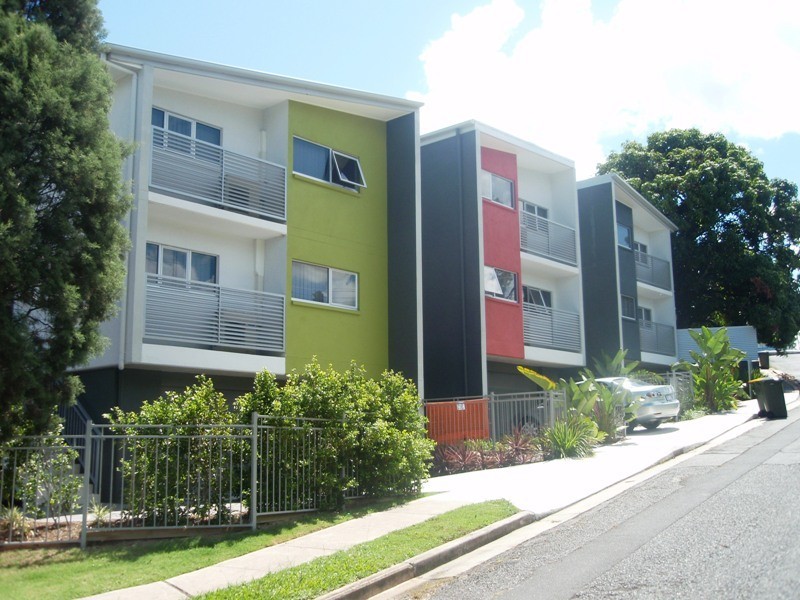 2/1 Redarc Street, Fairfield QLD 4103