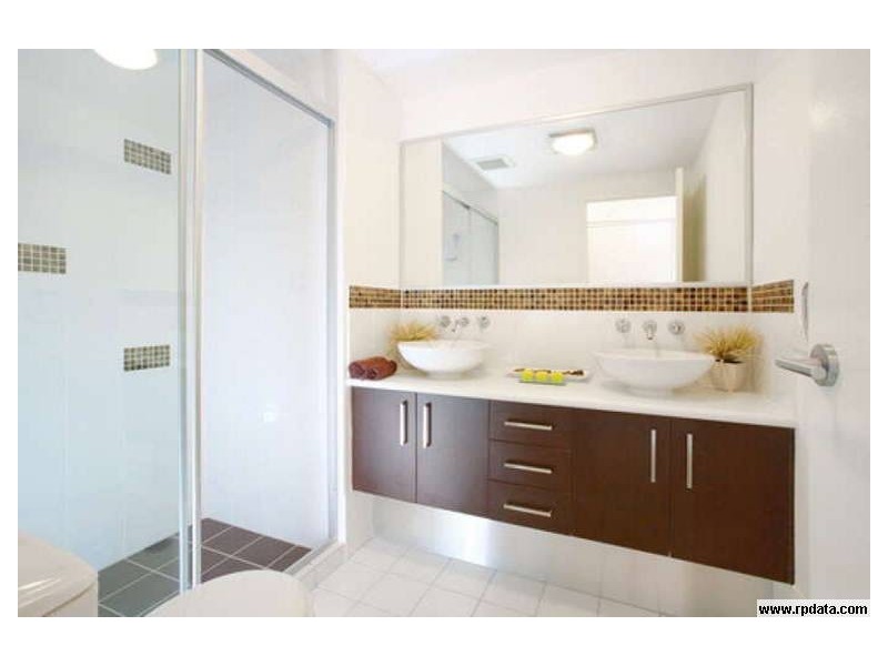 2/1 Redarc Street, Fairfield QLD 4103