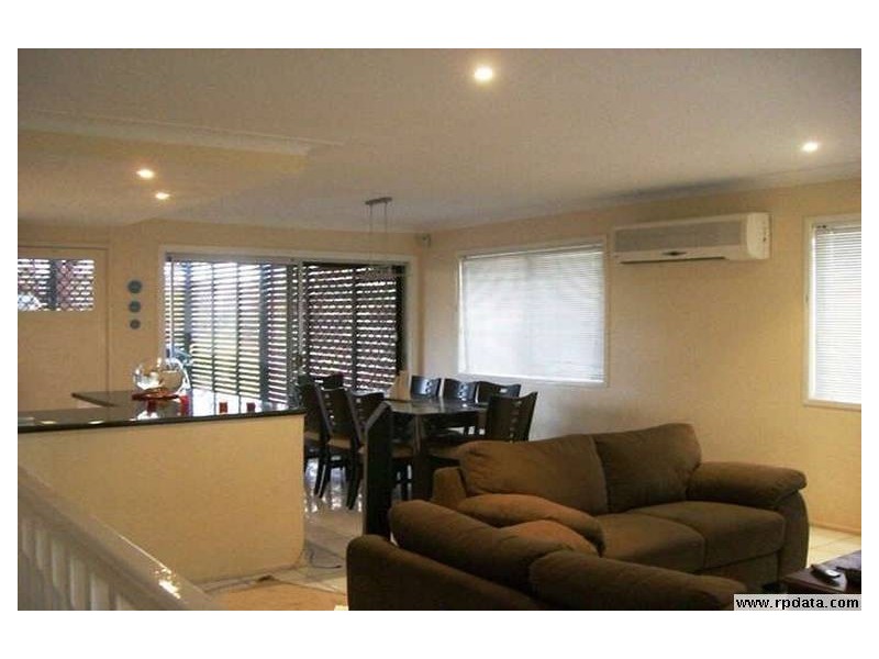 38 Dirkala Street, Mansfield QLD 4122