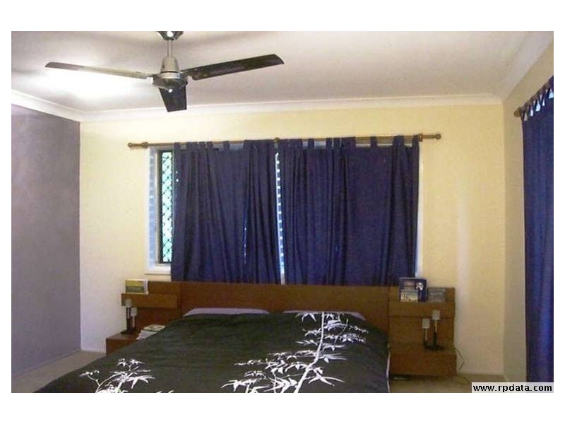 38 Dirkala Street, Mansfield QLD 4122