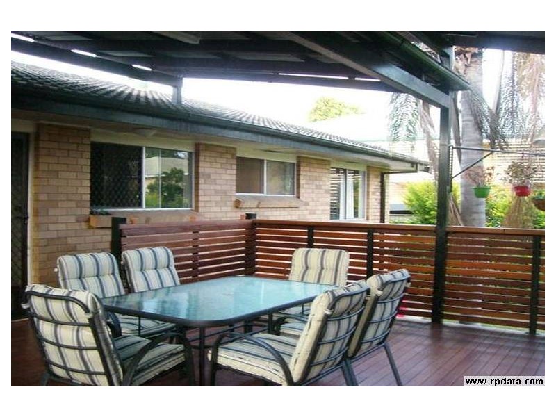 38 Dirkala Street, Mansfield QLD 4122