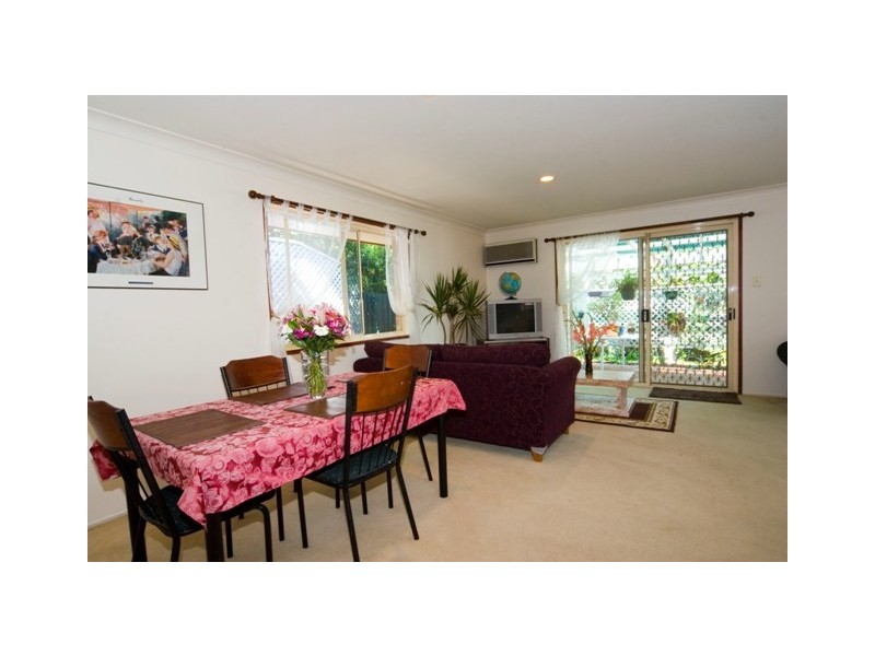 13 Bracken Street, Moorooka QLD 4105